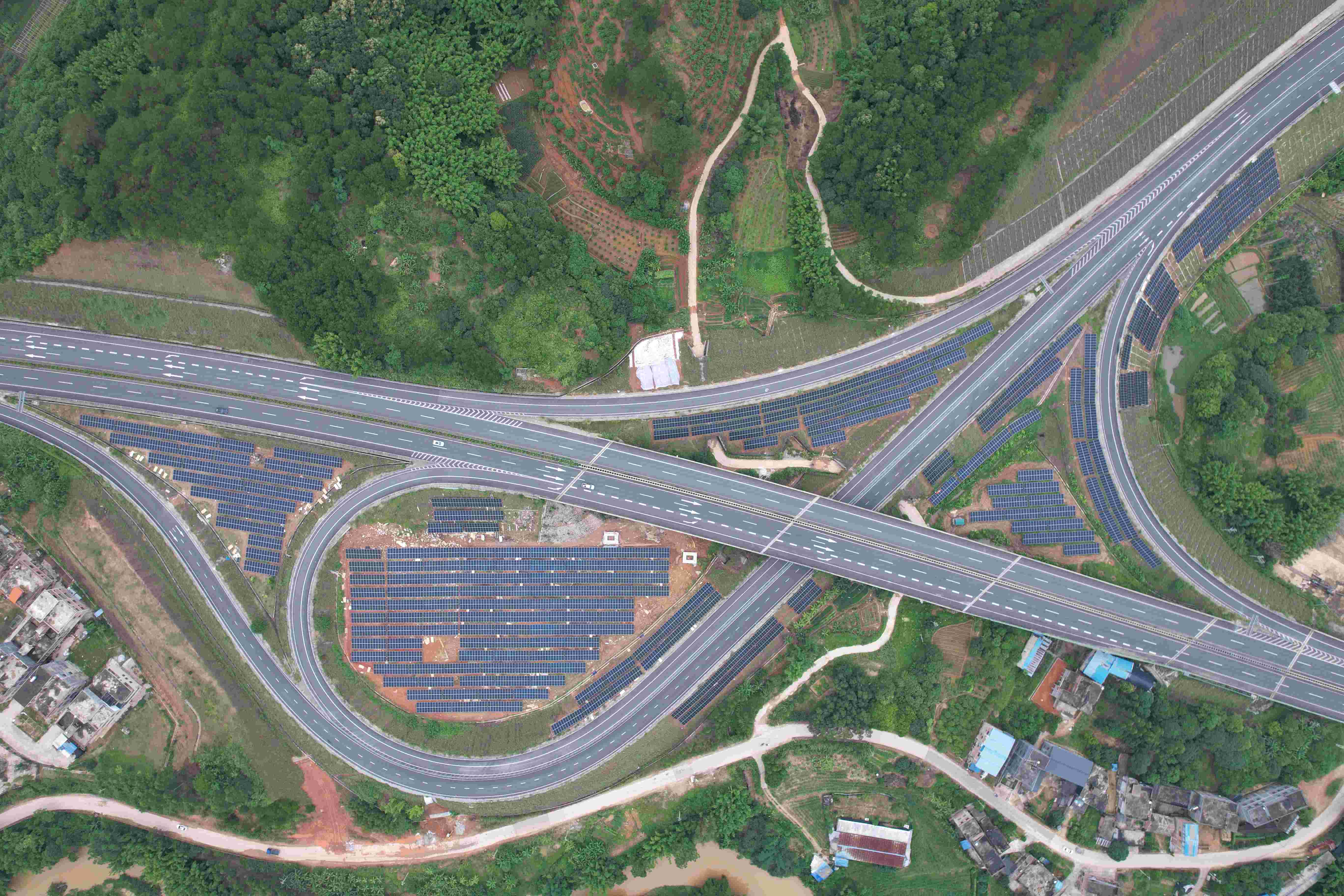 大塘至浦北段高速公路交能融合示范项目I标段EPC总承包工程(1)